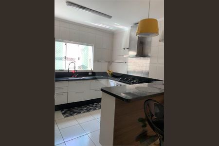 Casa à venda com 3 quartos, 166m² em Jardim do Estádio, Santo André