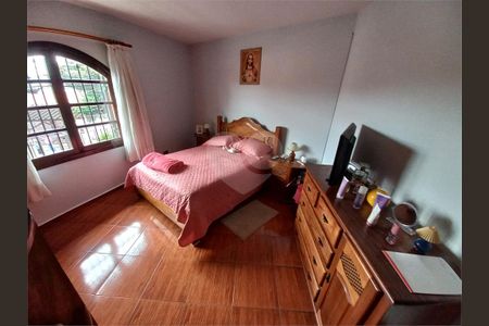 Casa à venda com 3 quartos, 224m² em Jardim Umarizal, São Paulo