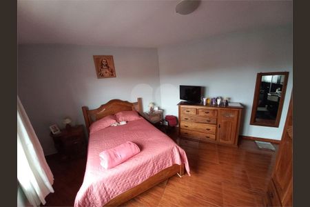 Casa à venda com 3 quartos, 224m² em Jardim Umarizal, São Paulo