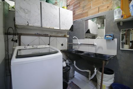Casa à venda com 80m², 2 quartos e sem vagaÁrea de Serviço