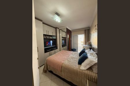 Casa à venda com 112m², 3 quartos e 2 vagasQuarto 