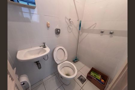 Apartamento para alugar com 102m², 2 quartos e 2 vagas Apartamento para alugar com 102m², 2 quartos e 2 vagasBanheiro de serviço