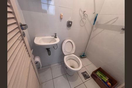 Apartamento para alugar com 102m², 2 quartos e 2 vagas Apartamento para alugar com 102m², 2 quartos e 2 vagasBanheiro de serviço