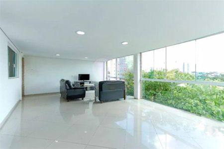 Casa à venda com 4 quartos, 580m² em Vila Maria Alta, São Paulo