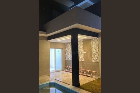 Casa à venda com 130m², 3 quartos e 2 vagas