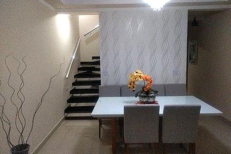 Casa à venda com 128m², 2 quartos e 2 vagas