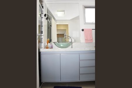 Apartamento à venda com 60m², 3 quartos e 1 vagaDetalhe - Banheiro Social