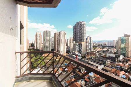Apartamento à venda com 90m², 3 quartos e 1 vaga Apartamento à venda com 90m², 3 quartos e 1 vagaVaranda