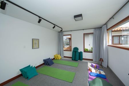 Casa à venda com 300m², 4 quartos e 2 vagasQUARTO3