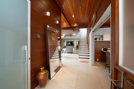 Casa à venda com 300m², 4 quartos e 2 vagasSALA