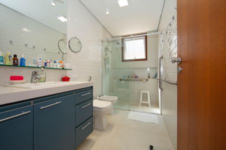 Casa à venda com 300m², 4 quartos e 2 vagasBANHEIRO4