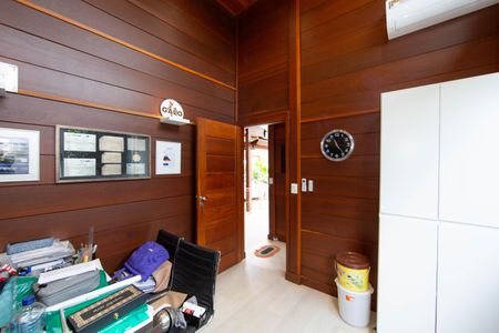 Casa à venda com 300m², 4 quartos e 2 vagasQUARTO5