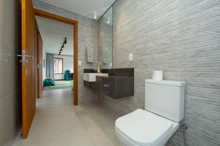 Casa à venda com 300m², 4 quartos e 2 vagasBANHEIRO5