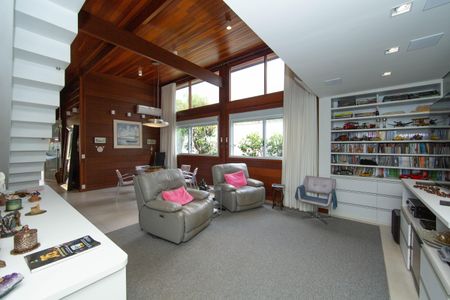 SALA de casa à venda com 4 quartos, 300m² em Belvedere, Belo Horizonte