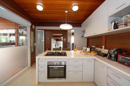 Casa à venda com 300m², 4 quartos e 2 vagasCOZINHA