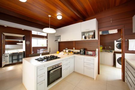 Casa à venda com 300m², 4 quartos e 2 vagasCOZINHA