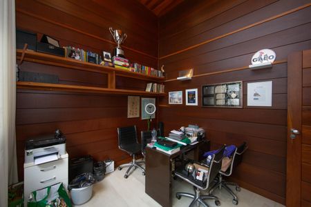 Casa à venda com 300m², 4 quartos e 2 vagasQUARTO5