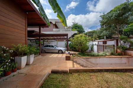 Casa à venda com 300m², 4 quartos e 2 vagasAREA EXTERNA