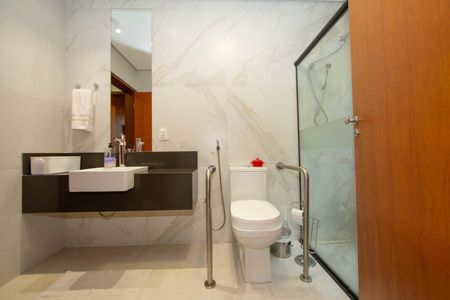Casa à venda com 300m², 4 quartos e 2 vagasBANHEIRO2