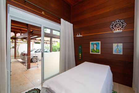 Casa à venda com 300m², 4 quartos e 2 vagasQUARTO4