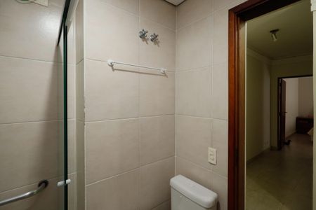 Casa à venda com 281m², 4 quartos e 5 vagasBanheiro 1