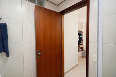 Casa à venda com 281m², 4 quartos e 5 vagasBanheiro da Suíte 1