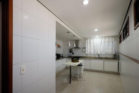 Casa à venda com 281m², 4 quartos e 5 vagasCozinha