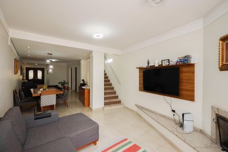 Casa à venda com 281m², 4 quartos e 5 vagasSala