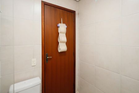 Casa à venda com 281m², 4 quartos e 5 vagasBanheiro 1