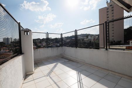 Casa à venda com 281m², 4 quartos e 5 vagasVaranda