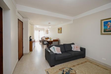 Casa à venda com 281m², 4 quartos e 5 vagasSala
