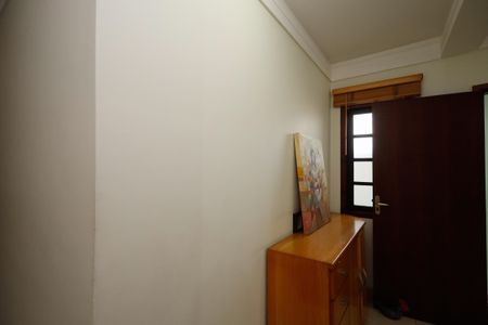 Casa à venda com 281m², 4 quartos e 5 vagasCorredor