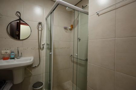 Casa à venda com 281m², 4 quartos e 5 vagasBanheiro 1