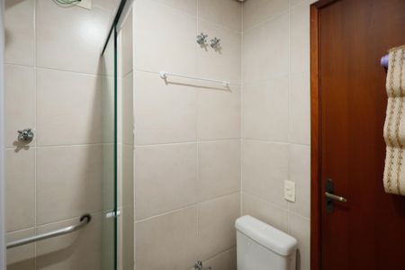 Casa à venda com 281m², 4 quartos e 5 vagasBanheiro 1