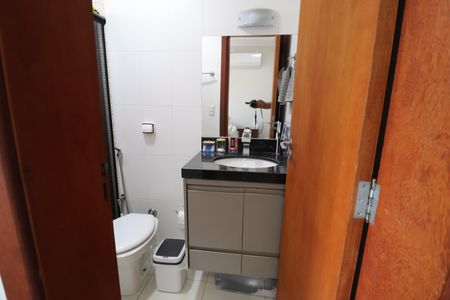 Apartamento para alugar com 65m², 2 quartos e 1 vagaBanheiro do Quarto 2