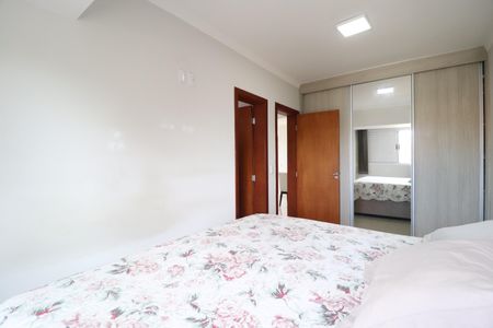 Apartamento para alugar com 65m², 2 quartos e 1 vagaQuarto 2 - Suíte