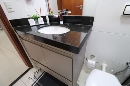 Apartamento para alugar com 65m², 2 quartos e 1 vagaBanheiro Social