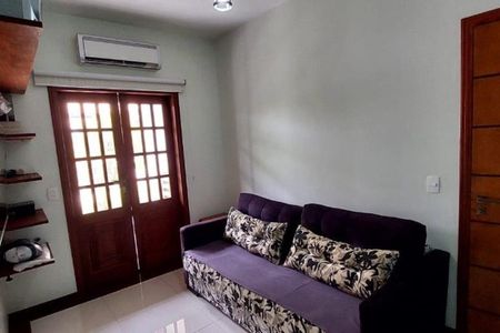 Casa à venda com 3 quartos, 182m² em Itaipu, Niterói