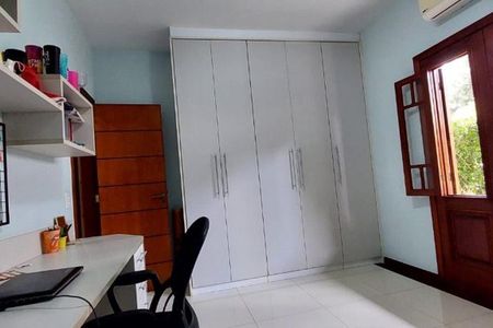 Casa à venda com 3 quartos, 182m² em Itaipu, Niterói