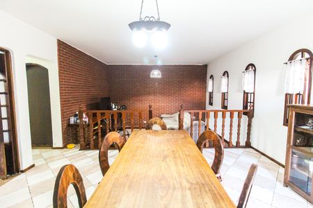 Casa para alugar com 365m², 4 quartos e 2 vagasSala e Sala de Jantar