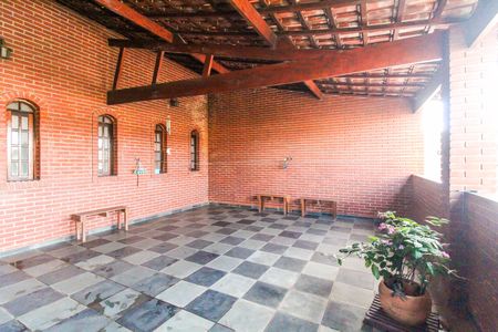 Casa para alugar com 365m², 4 quartos e 2 vagasVaranda