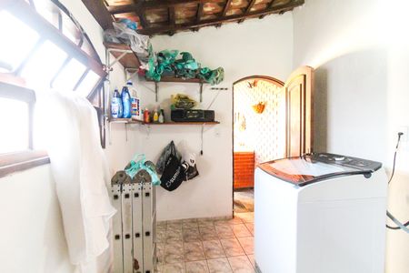 Casa para alugar com 365m², 4 quartos e 2 vagasLavanderia