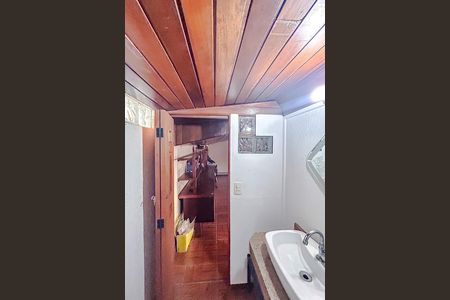Casa à venda com 248m², 3 quartos e 3 vagasBanheiro 2