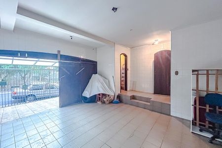 Casa à venda com 248m², 3 quartos e 3 vagasGaragem