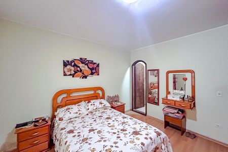 Casa à venda com 248m², 3 quartos e 3 vagasQuarto 2 - Suíte