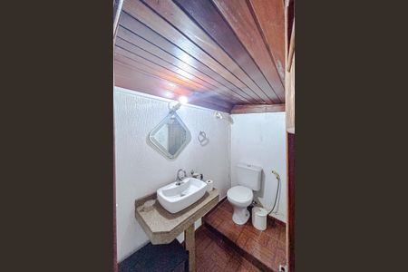 Casa à venda com 248m², 3 quartos e 3 vagasBanheiro 2