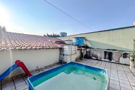 Casa à venda com 248m², 3 quartos e 3 vagasÁrea externa