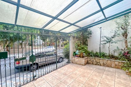 Casa à venda com 248m², 3 quartos e 3 vagasGaragem