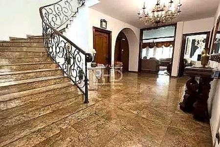 Casa à venda com 940m², 9 quartos e 10 vagas