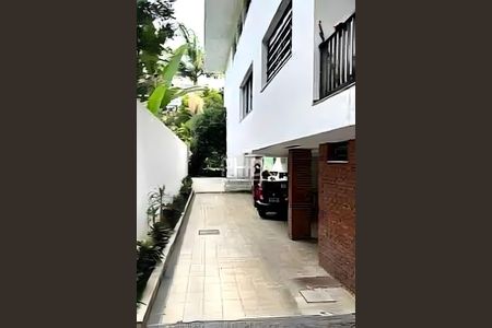 Casa à venda com 940m², 9 quartos e 10 vagas
